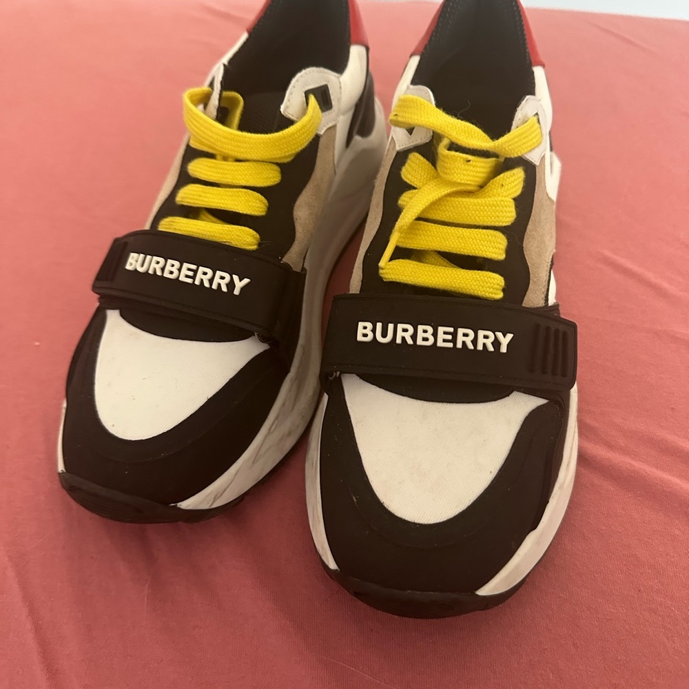 Burberry gym shoes